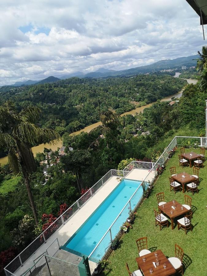 The Mountbatten Hotel Kandy Eksteriør bilde